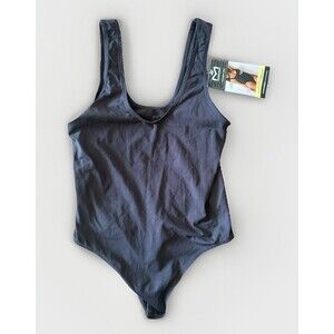 NWT Maidenform Women's Seamless Smoothing Bodysuit Black Size Medium